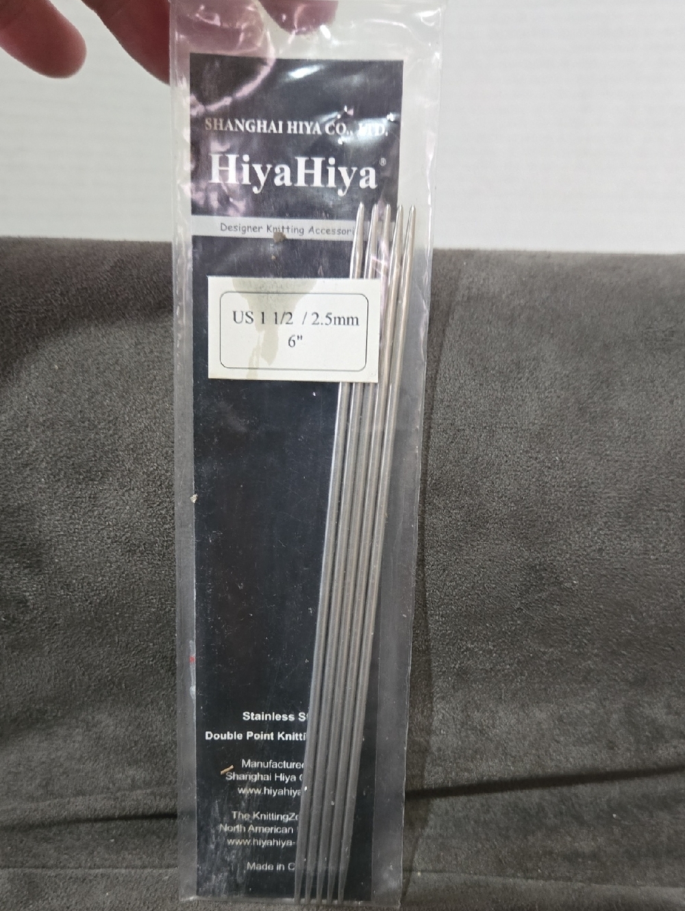 HiyaHiya Stainless Steel 6" Double Point Knitting Needles US 1 1/2/ 2.5mm
